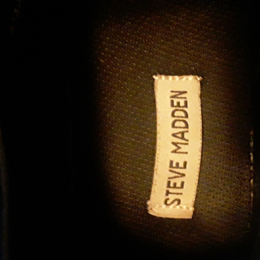 Shoes - Picture 6 of 15